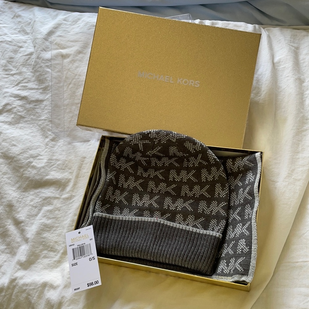 Michael Kors Scarf and Hat